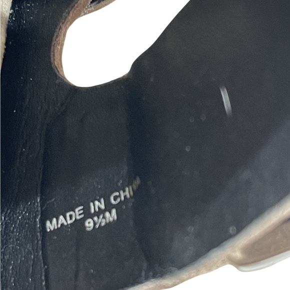 Rebecca Minkoff Triple Strap Tania Studded Slide Sandals Sahara Tan Suede SZ 9.5 - Picture 9 of 9